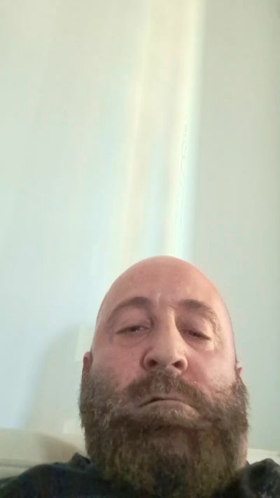 bobbynova79 live cam on Cam4