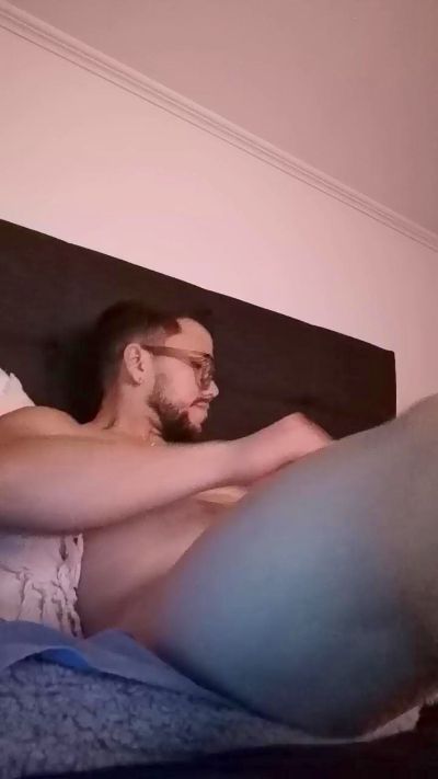body_cris live cam on Cam4