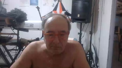 bohemio_54 live cam on Cam4