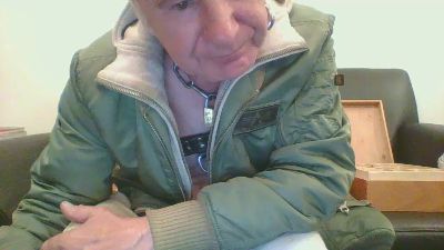 bomberglatzefun live cam on Cam4