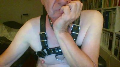 bomberglatzefun live cam on Cam4