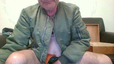 bomberglatzefun live cam on Cam4