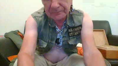 bomberglatzefun live cam on Cam4