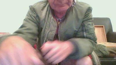 bomberglatzefun live cam on Cam4