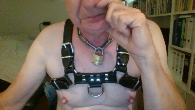 bomberglatzefun live cam on Cam4