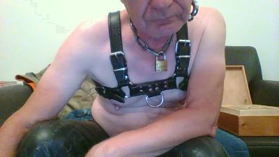 bomberglatzefun live cam on Cam4