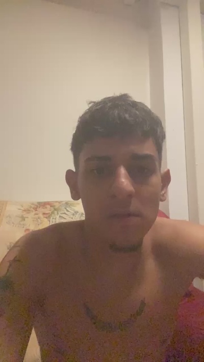 bombondechocol1 live cam on Cam4