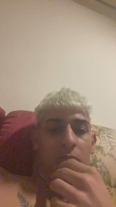 bombondechocol1 live cam on Cam4