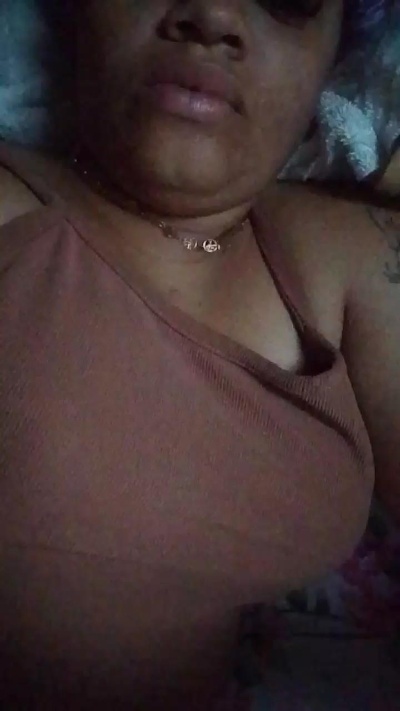 bonequinha25 webcam