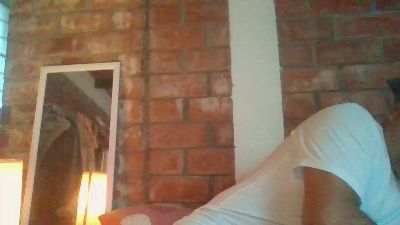 boomlatino2025 live cam on Cam4