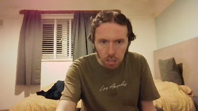 bornfree23 live cam on Cam4