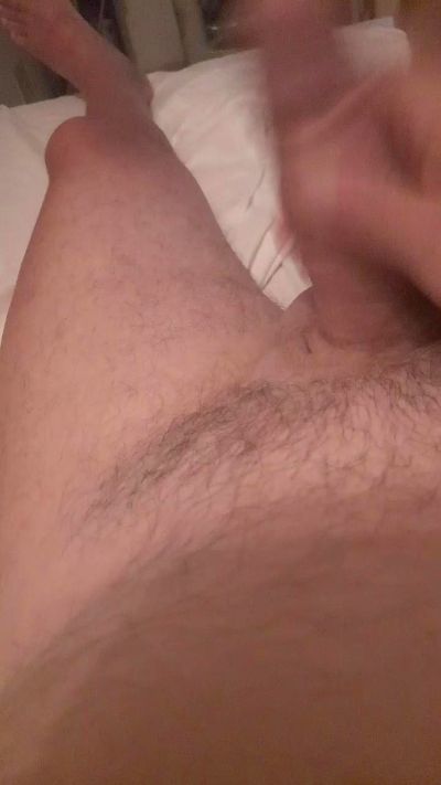 borovo_hot live cam on Cam4