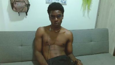 boss_andrew live cam on Cam4
