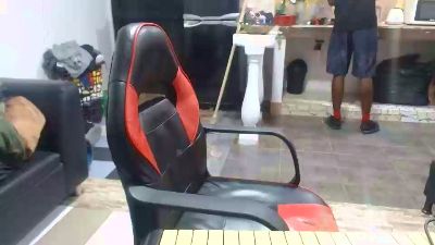 boss_andrew live cam on Cam4