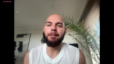 boy28london live cam on Cam4