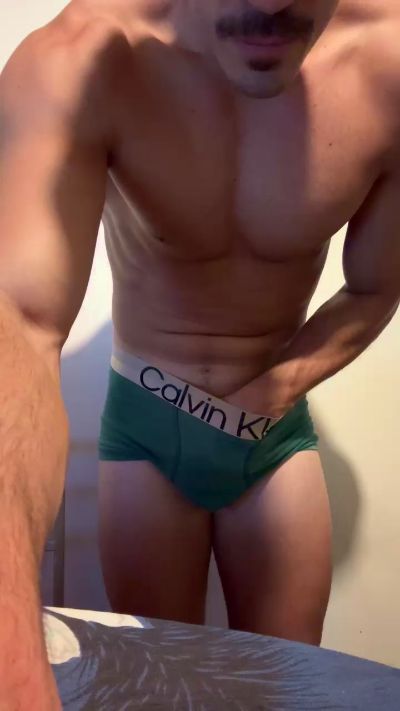 boyildiz live cam on Cam4