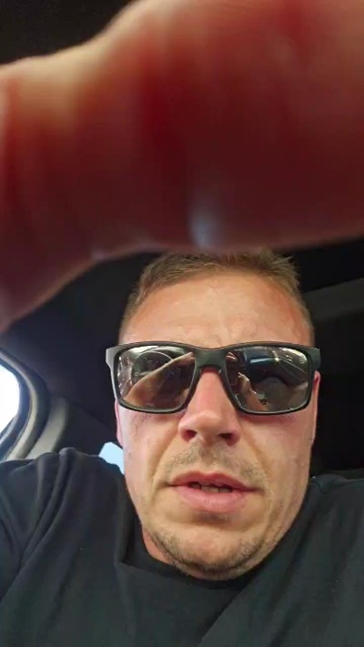 brad_sexy live cam on UnifiedCams