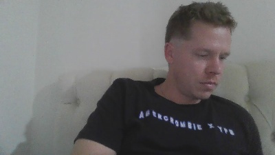 branco_hot live cam on Cam4