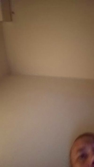 bratan350004 live cam on Cam4