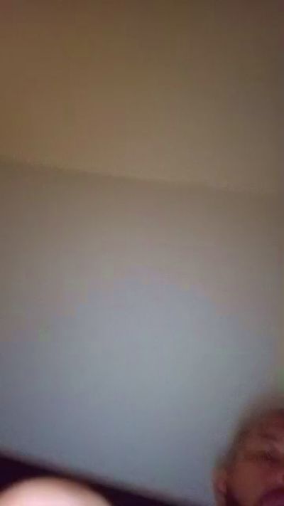 bratan350004 live cam on Cam4