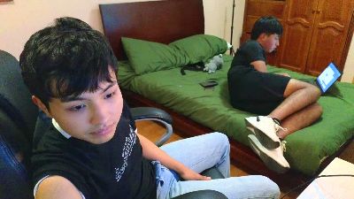 bratbuddies live cam on Cam4