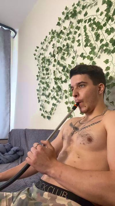 bravo_maestro live cam on Cam4