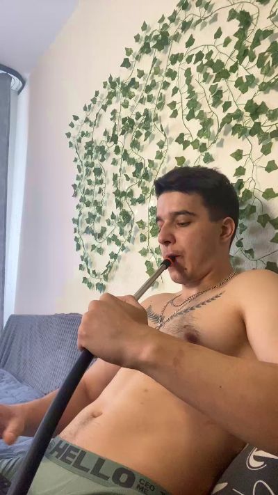 bravo_maestro live cam on Cam4
