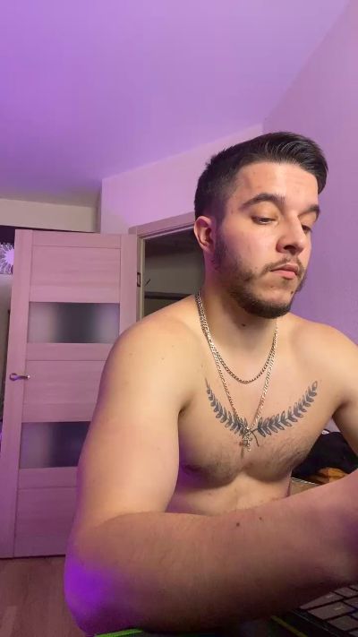 bravo_maestro live cam on Cam4