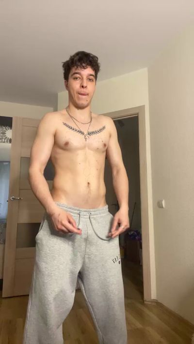 bravo_maestro live cam on Cam4