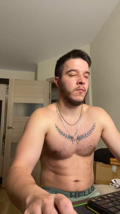 bravo_maestro live cam on Cam4