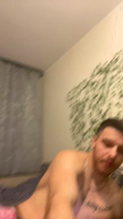 bravo_maestro live cam on Cam4