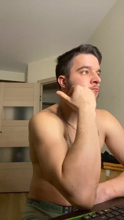 bravo_maestro live cam on Cam4