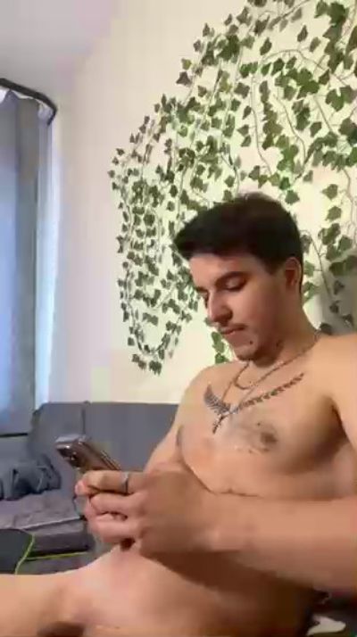 bravo_maestro live cam on Cam4