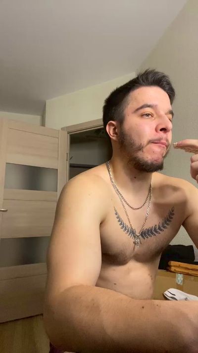 bravo_maestro live cam on Cam4