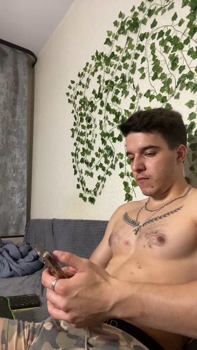 bravo_maestro live cam on Cam4