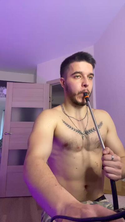bravo_maestro live cam on Cam4