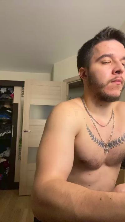 bravo_maestro live cam on Cam4