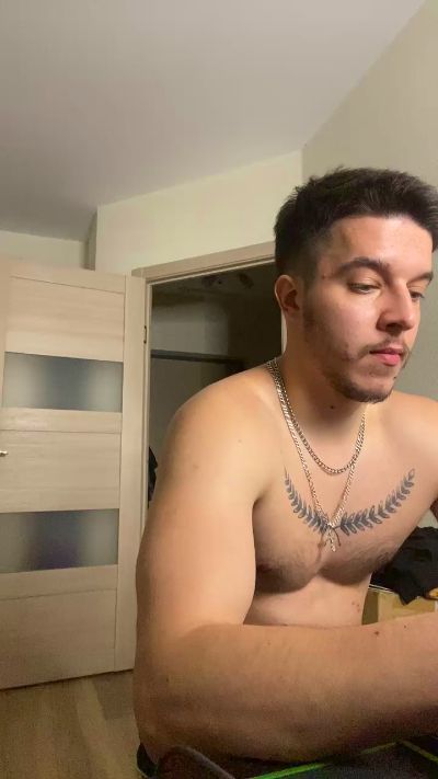 bravo_maestro live cam on Cam4