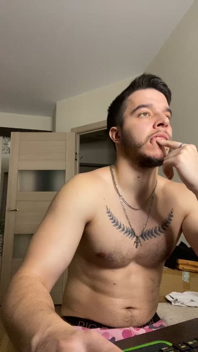 bravo_maestro live cam on Cam4