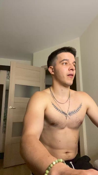 bravo_maestro live cam on Cam4