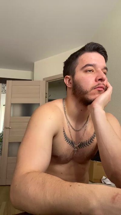 bravo_maestro live cam on Cam4