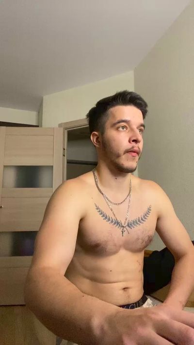 bravo_maestro live cam on Cam4