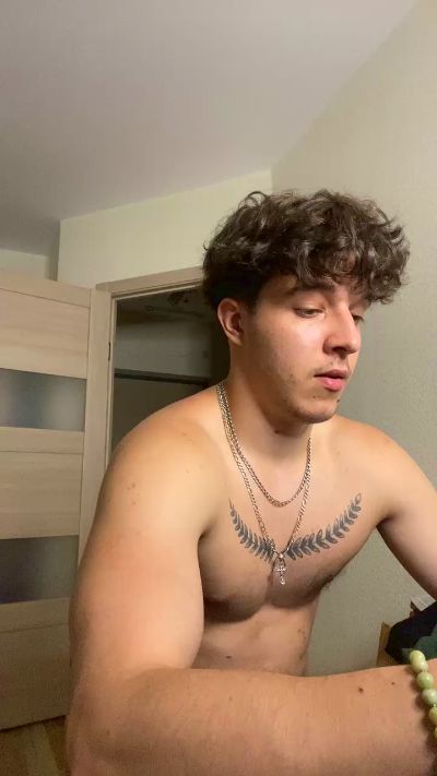 bravo_maestro live cam on Cam4