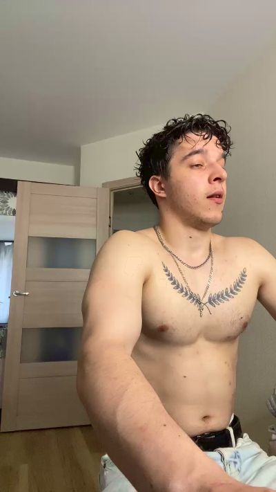 bravo_maestro live cam on Cam4