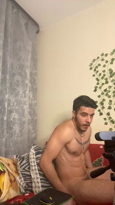 bravo_maestro live cam on Cam4