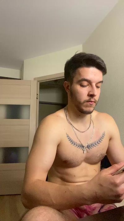 bravo_maestro live cam on Cam4