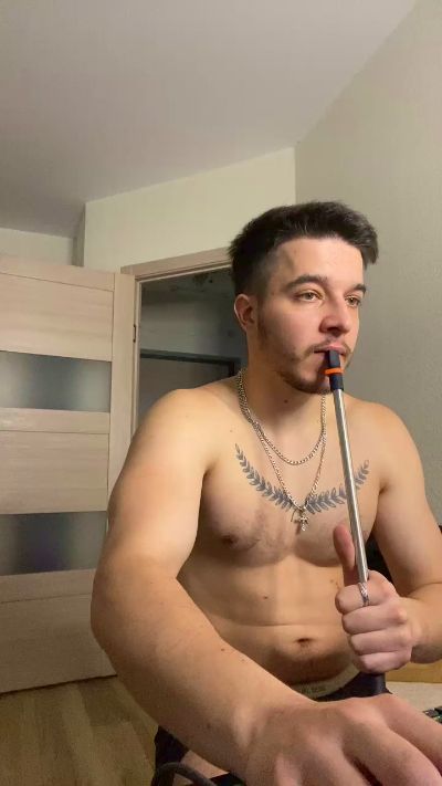 bravo_maestro live cam on Cam4
