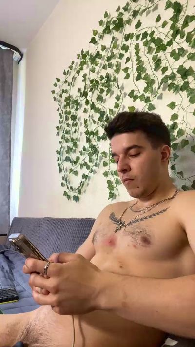 bravo_maestro live cam on Cam4