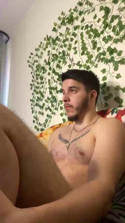 bravo_maestro live cam on Cam4