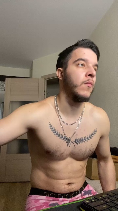bravo_maestro live cam on Cam4